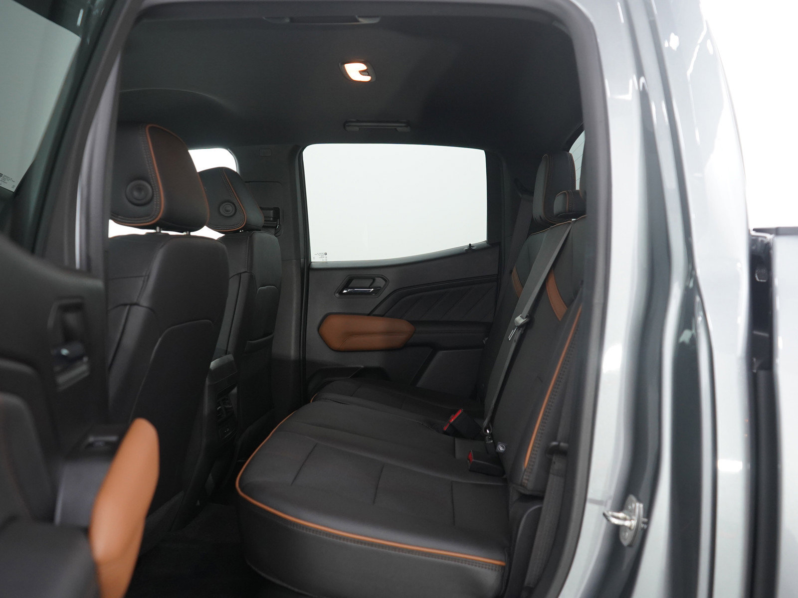 Used 2023 GMC Canyon AT4 image 17