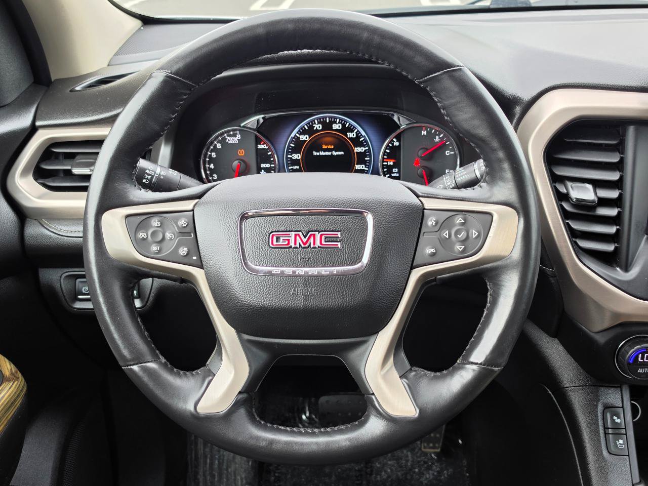 Used 2017 GMC Acadia Denali w/ Technology Package AWD/4WD image 20