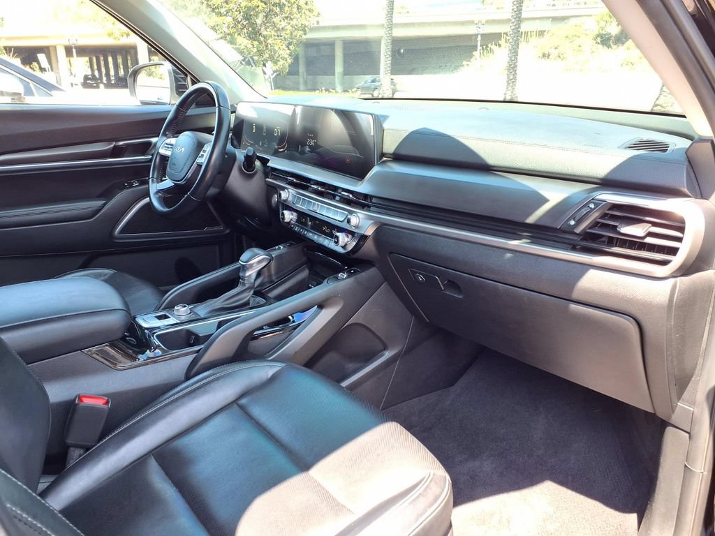 Certified 2023 Kia Telluride S w/ S Sunroof Package AWD/4WD image 11