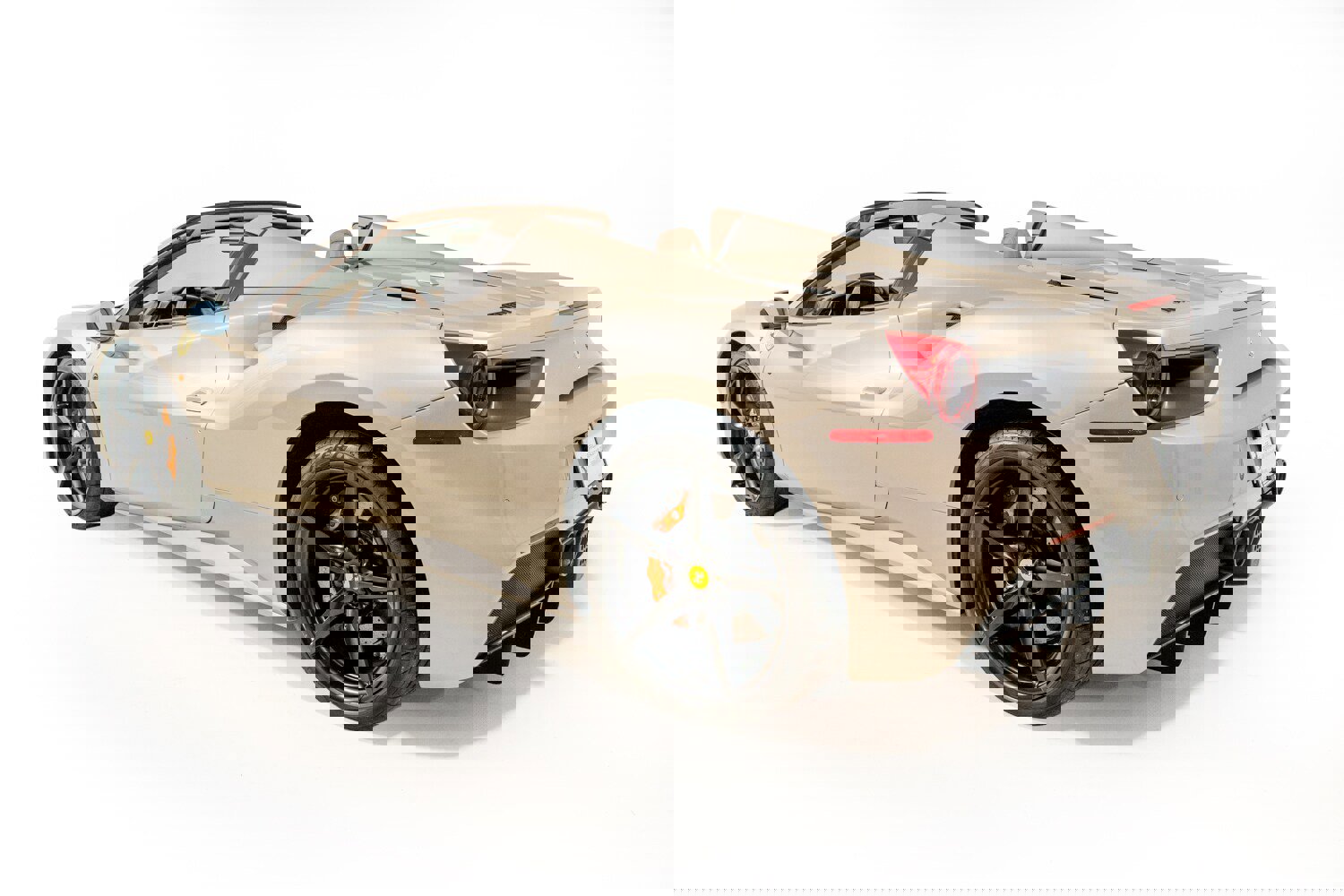 Used 2018 Ferrari 488 Spider image 16