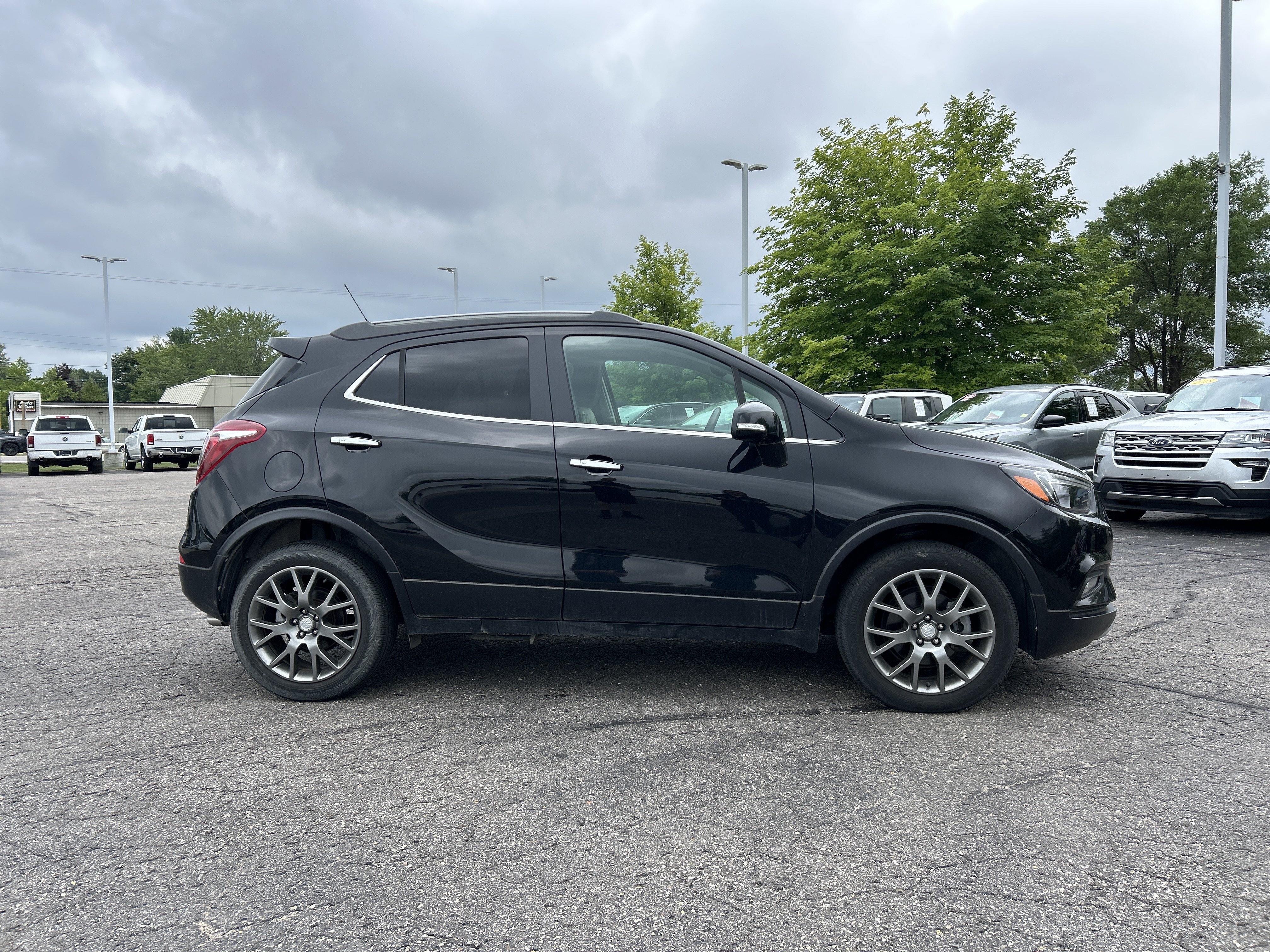 Used 2019 Buick Encore Sport Touring w/ Safety Package AWD/4WD image 3