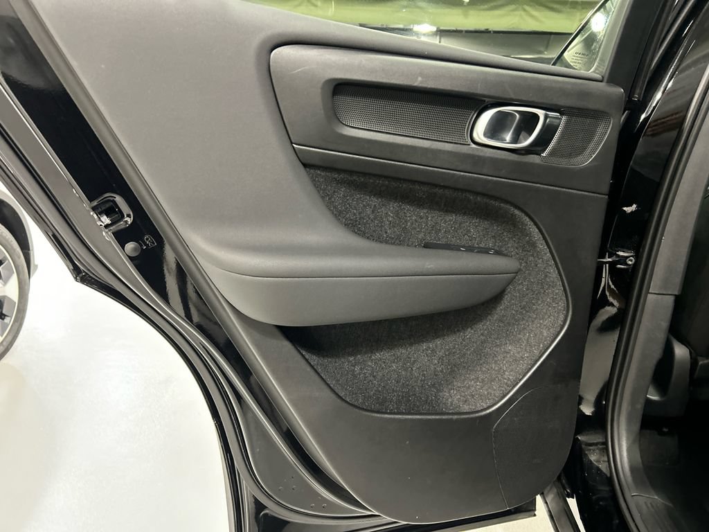 Certified 2023 Volvo C40 P8 Recharge Plus w/ Climate Package AWD/4WD image 21
