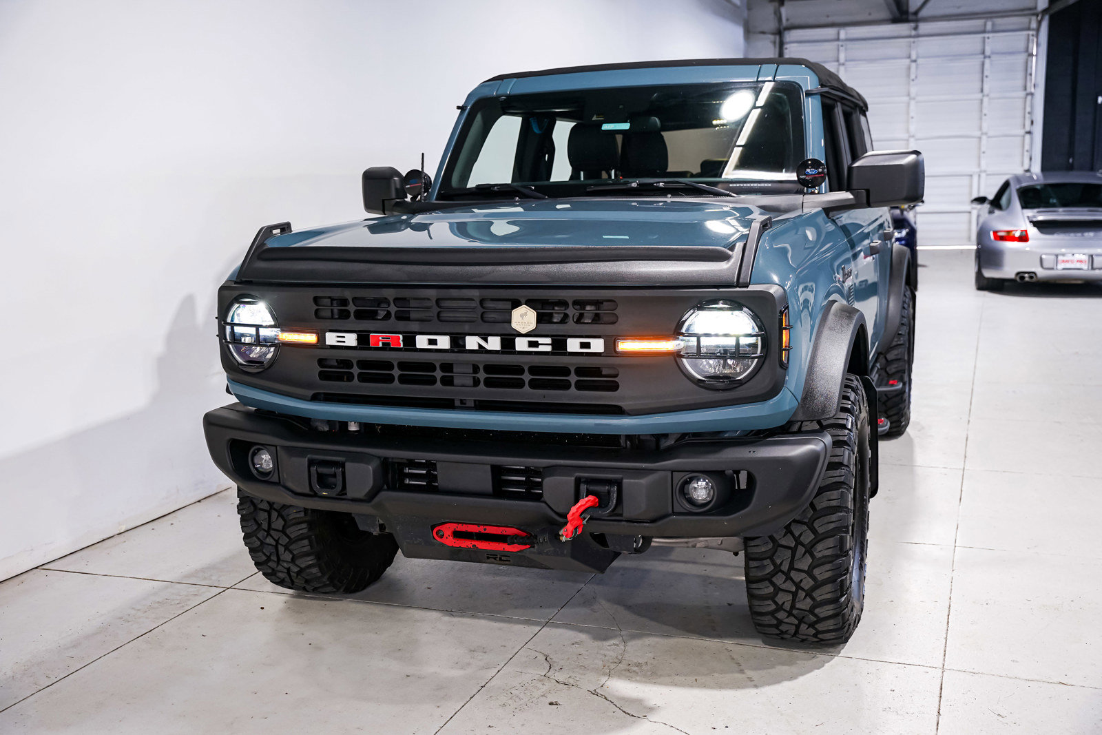 Used 2022 Ford Bronco Black Diamond image 54