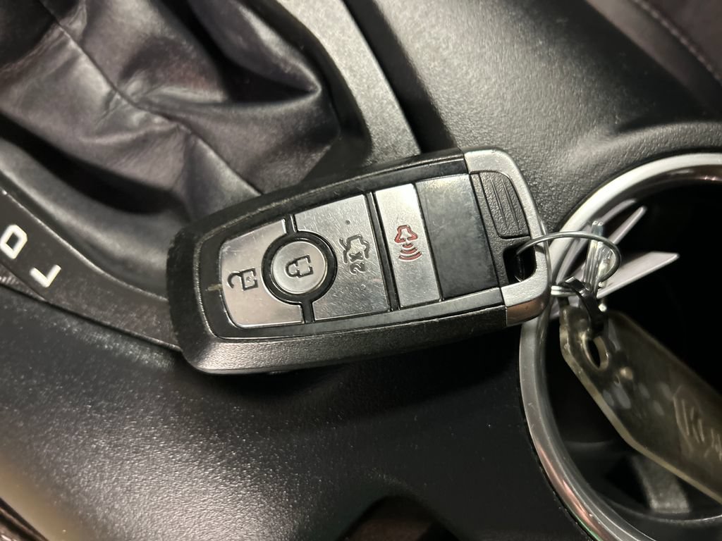 Used 2024 Ford Mustang Coupe RWD image 21