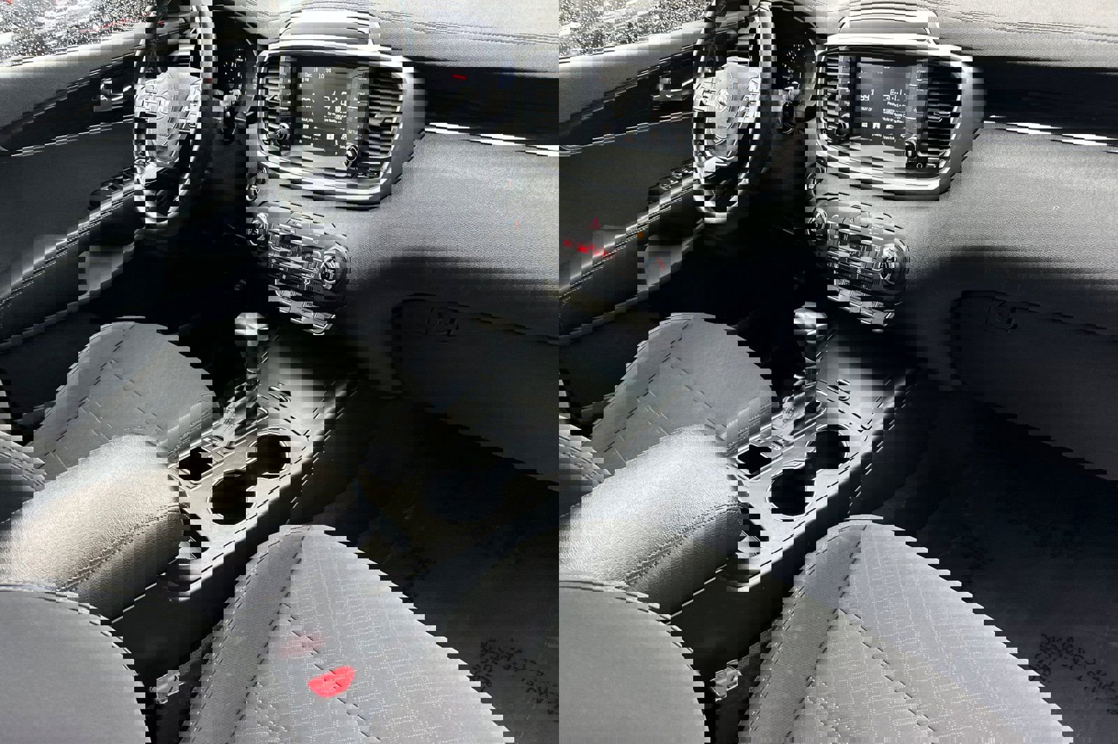 Used 2020 Kia Sorento S image 19