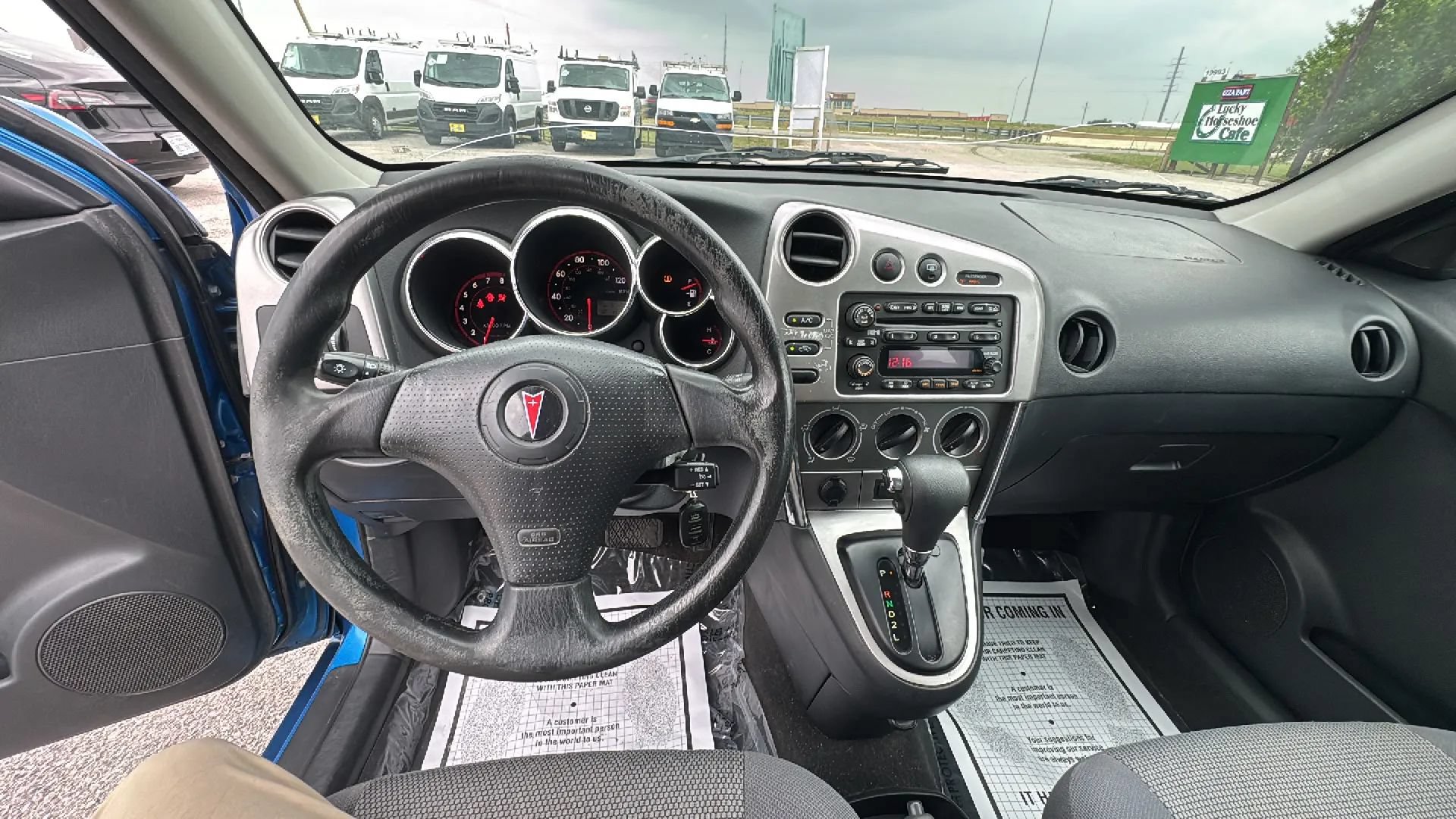 Used 2008 Pontiac Vibe w/ Sport Package FWD image 12