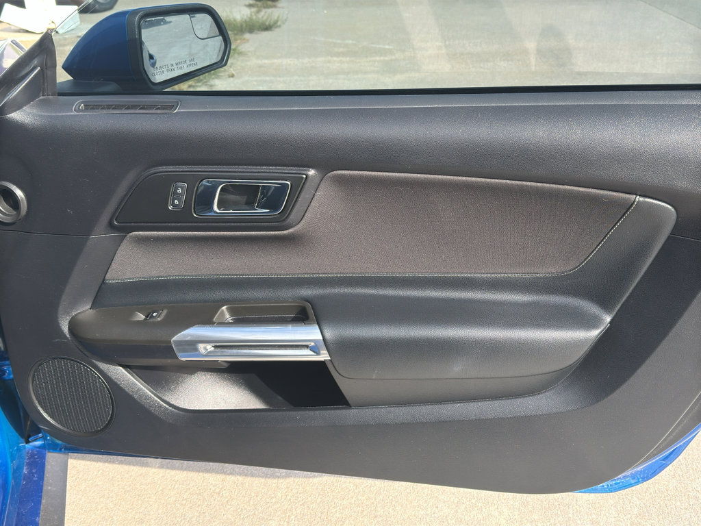 Used 2017 Ford Mustang Coupe image 25