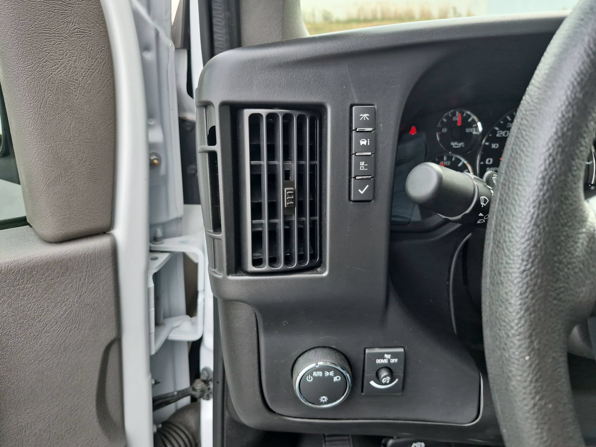 Used 2025 Chevrolet Express 2500 w/ Driver Convenience Package RWD image 17