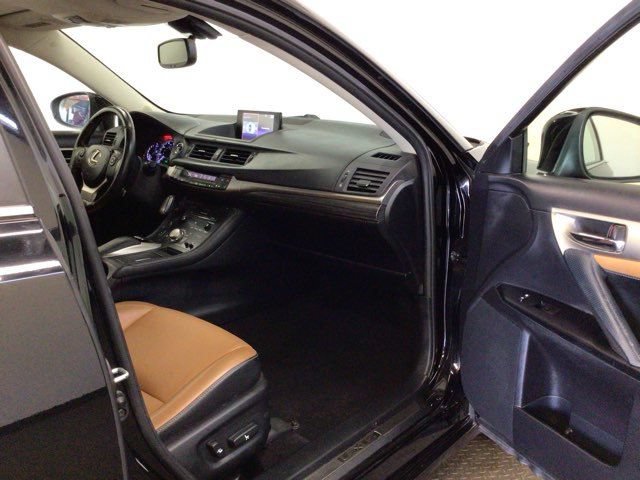 Used 2014 Lexus CT 200h FWD image 10