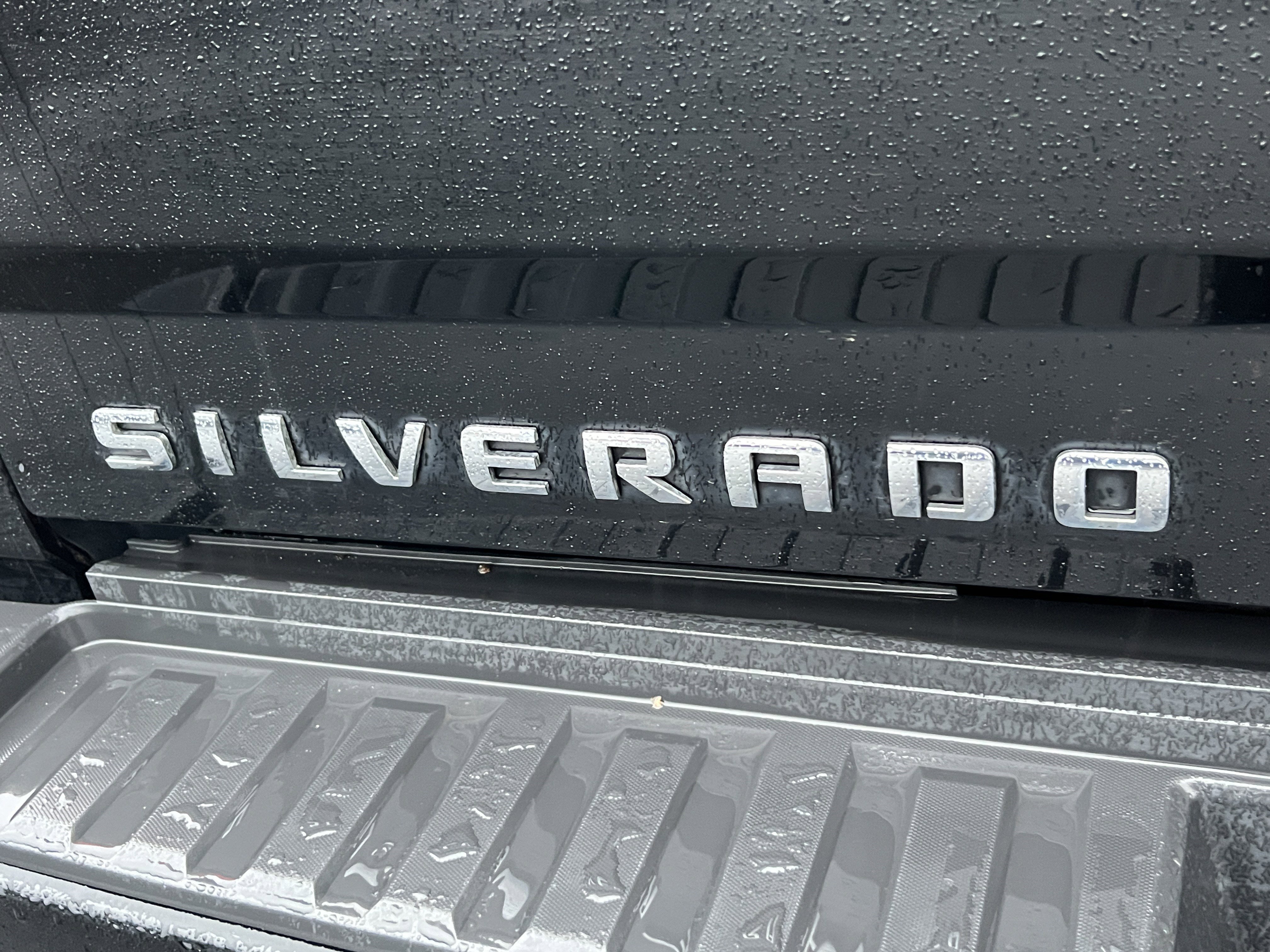 Used 2018 Chevrolet Silverado 2500 High Country w/ Duramax Plus Package image 9
