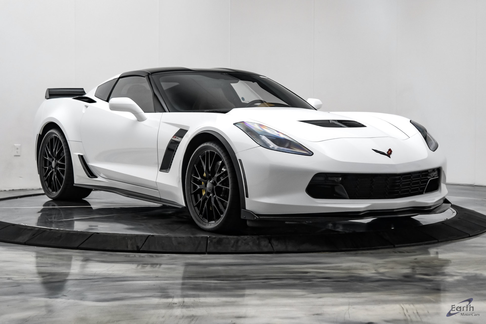 Used 2016 Chevrolet Corvette Z06 w/ 2LZ Preferred Equipment Group RWD image 31