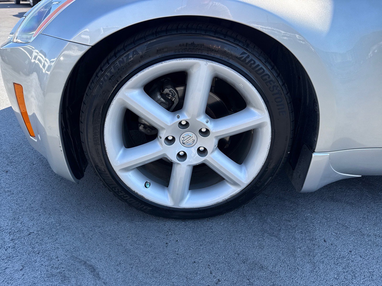 Used 2005 Nissan 350Z Touring image 9