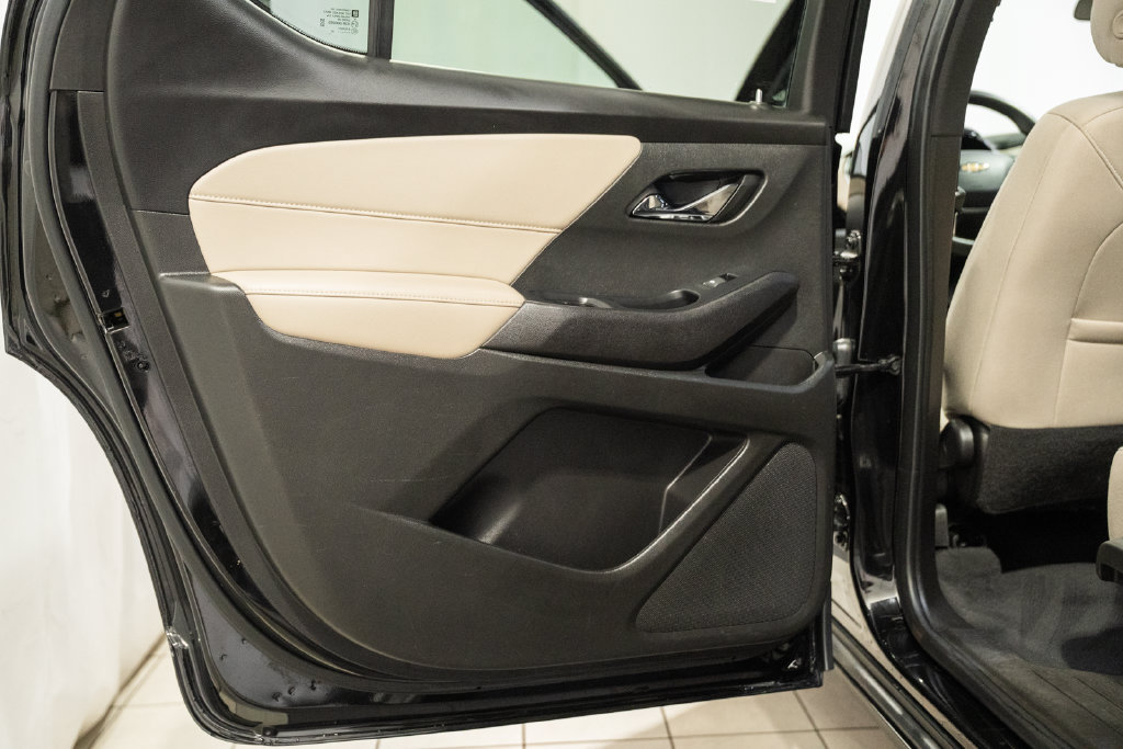 Used 2022 Chevrolet Traverse LS AWD/4WD image 27