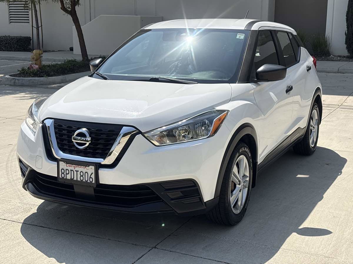 Used 2020 Nissan Kicks S FWD image 7
