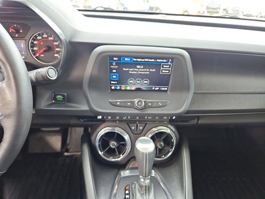 Used 2021 Chevrolet Camaro LT image 15