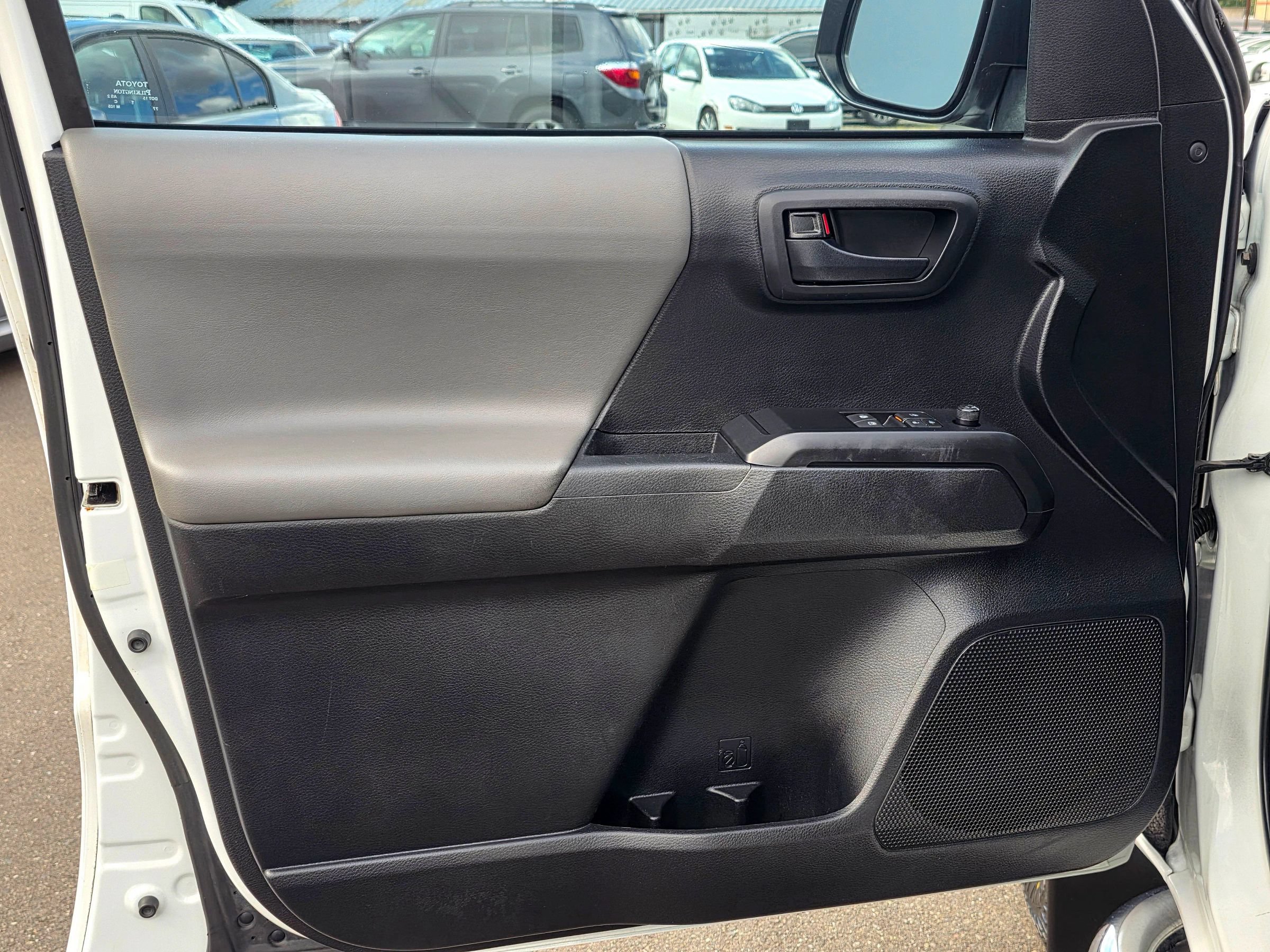 Used 2020 Toyota Tacoma SR w/ SR Convenience Package AWD/4WD image 42