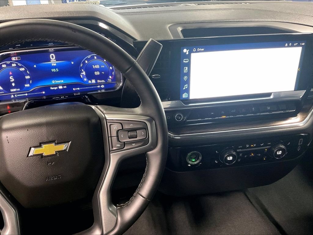 Used 2024 Chevrolet Silverado 1500 LT AWD/4WD image 18