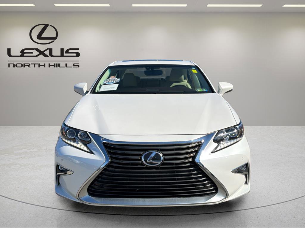 Used 2016 Lexus ES 350 w/ Navigation System Package image 2