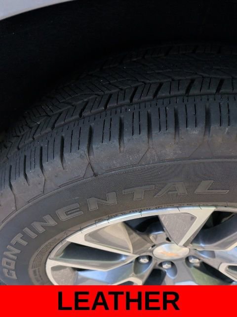 Used 2024 Chevrolet Tahoe LT w/ Luxury Package AWD/4WD image 8