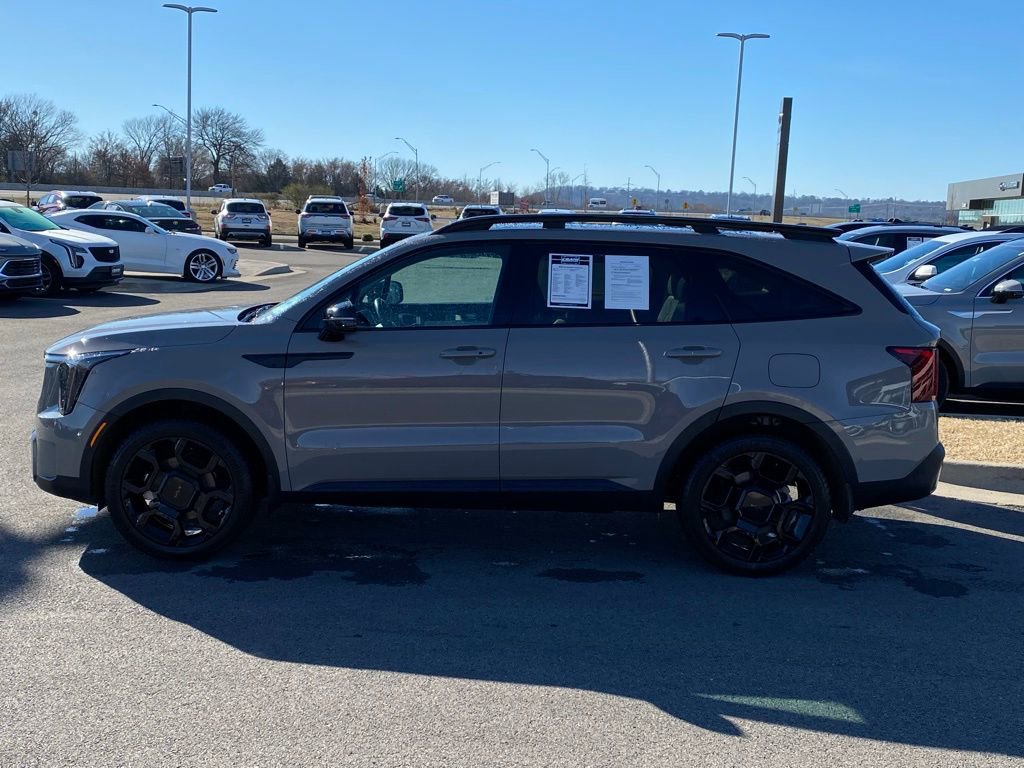 Certified 2025 Kia Sorento X-Line EX image 4