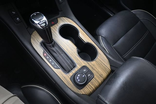 Used 2019 GMC Acadia Denali w/ Technology Package FWD image 29