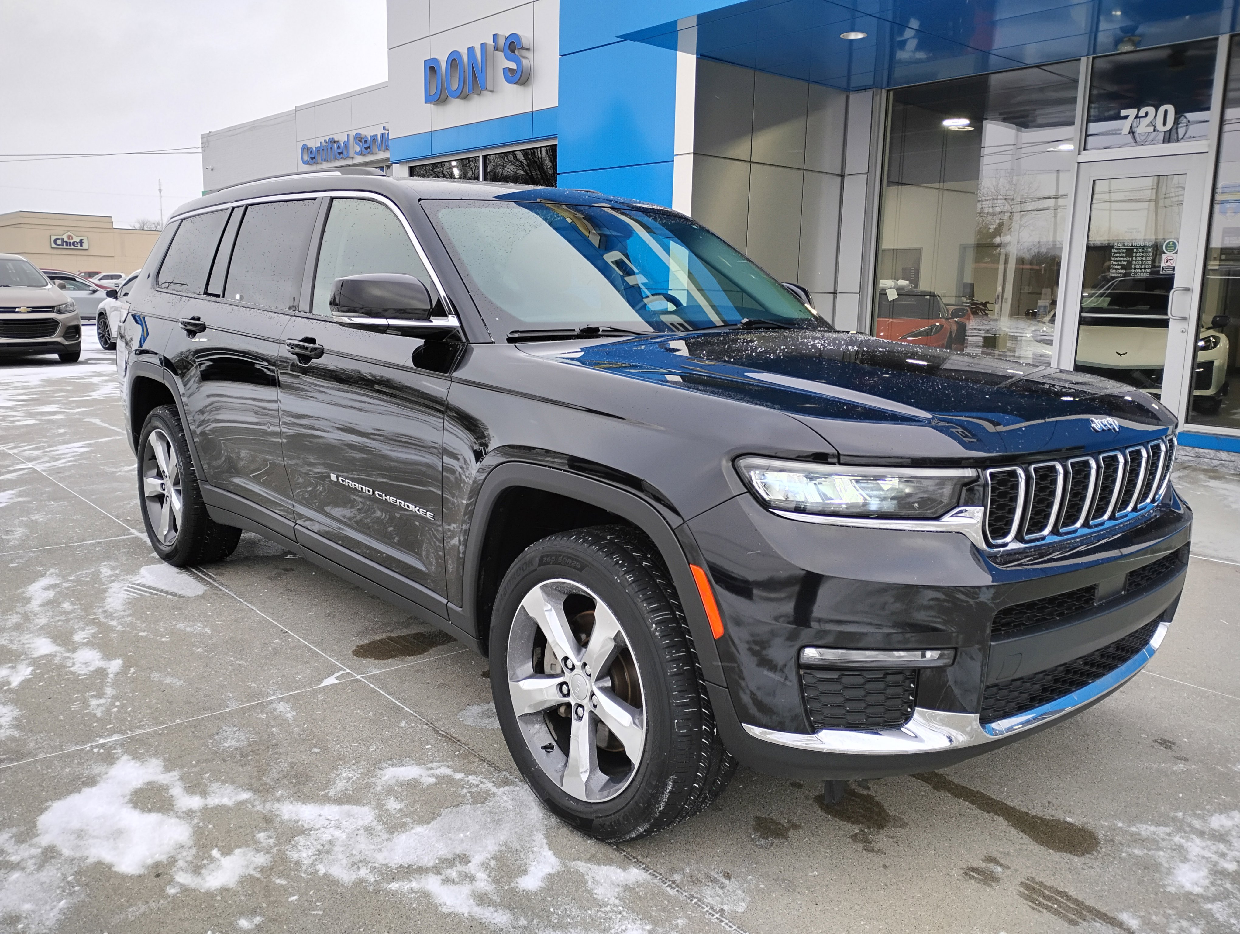 Used 2021 Jeep Grand Cherokee L Limited image 3
