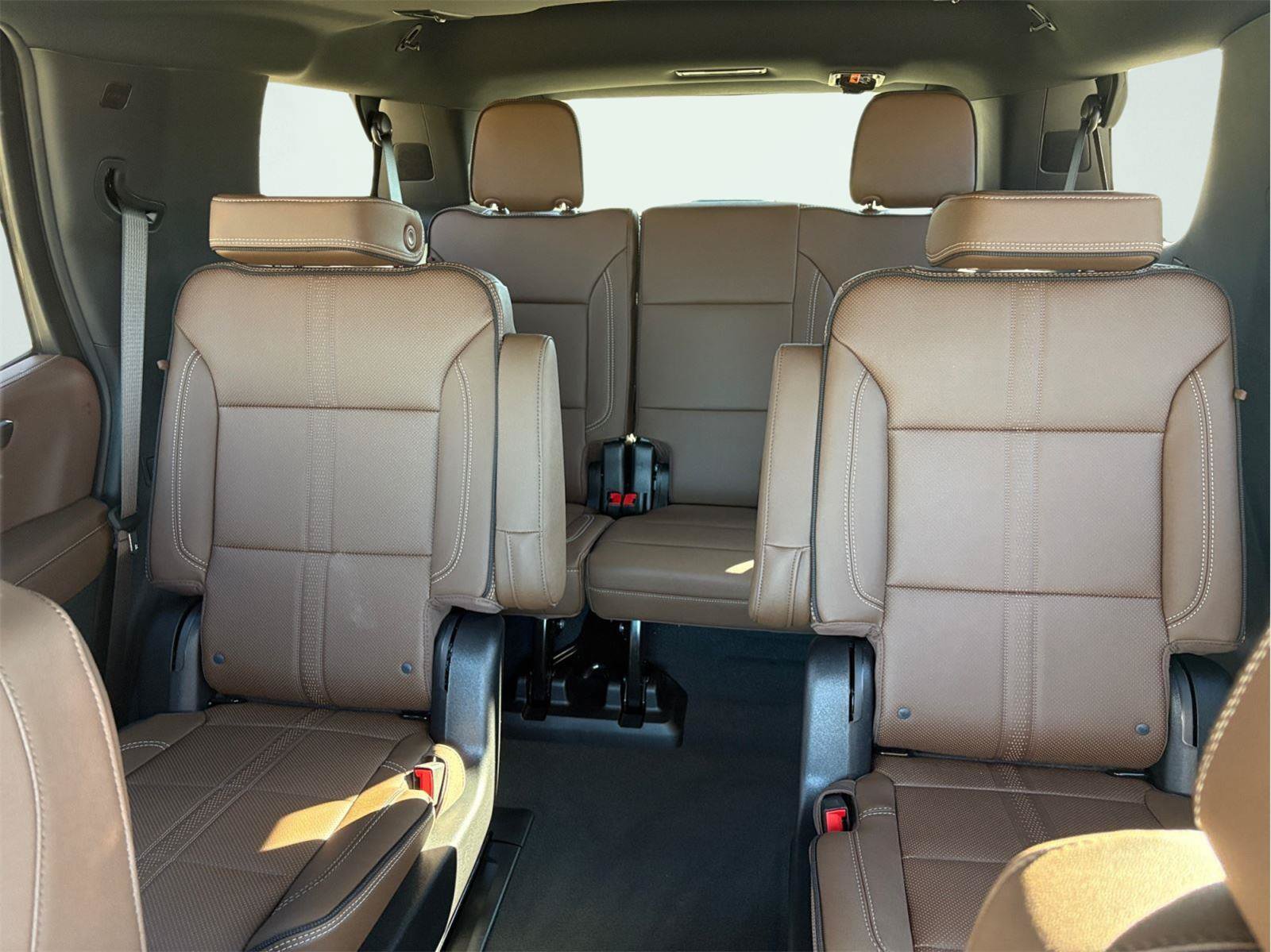 New 2026 Chevrolet Tahoe High Country AWD/4WD image 15