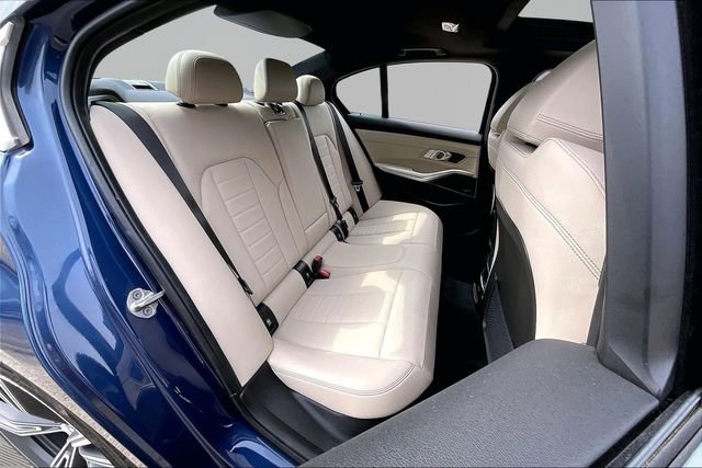 Used 2021 BMW 330i xDrive Sedan w/ Premium Package image 17