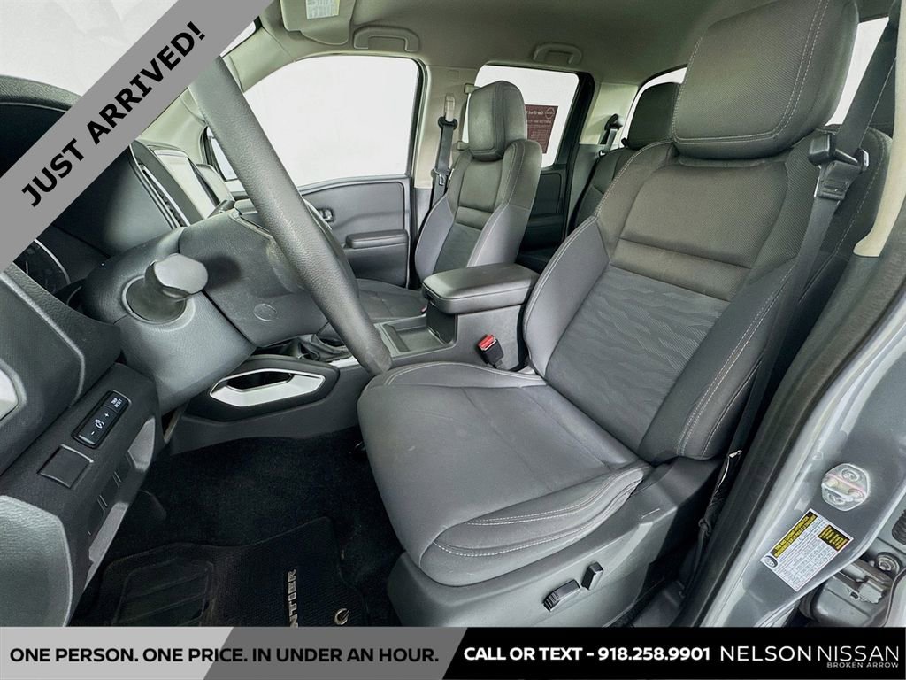 Used 2024 Nissan Frontier SV w/ Technology Package image 19