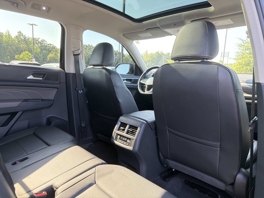 Used 2023 Volkswagen Atlas SE w/ Panoramic Sunroof Package FWD image 19