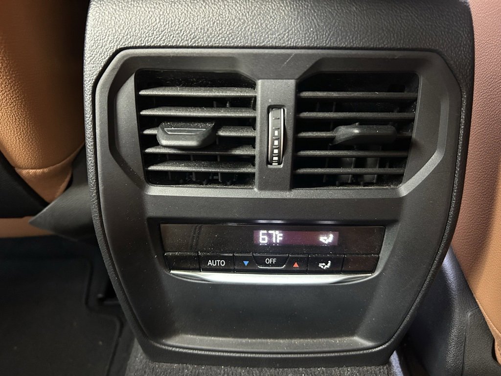 Used 2024 BMW 440i xDrive Convertible w/ Premium Package image 27