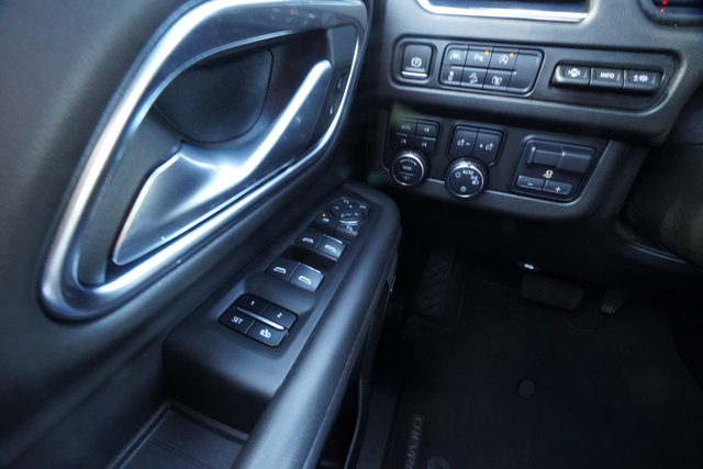 Used 2024 Chevrolet Tahoe High Country AWD/4WD image 17