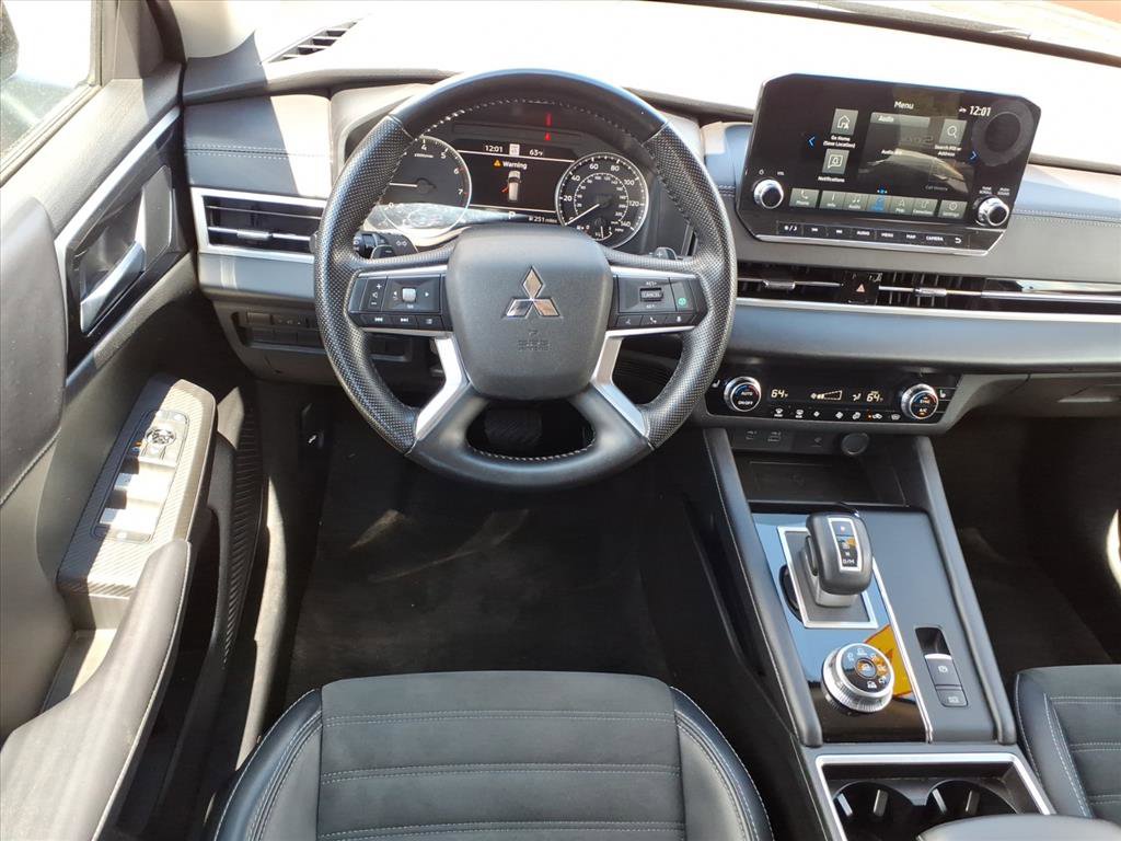 Used 2024 Mitsubishi Outlander SE AWD/4WD image 6