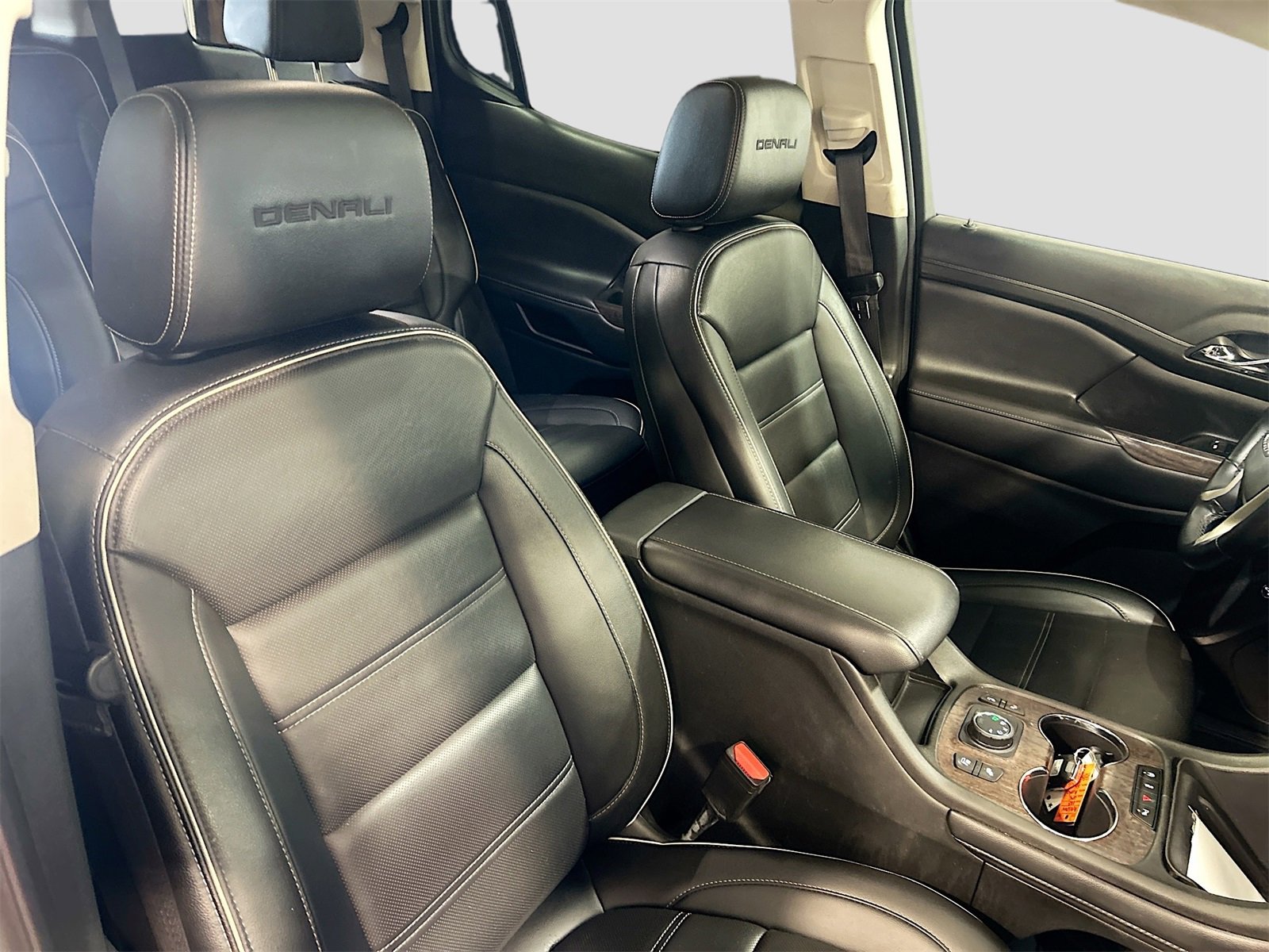 Used 2023 GMC Acadia Denali w/ Denali Technology Package image 31