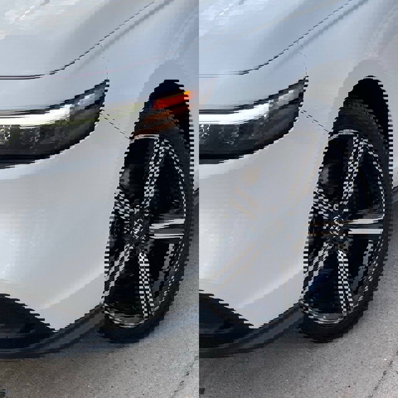 Used 2023 Honda Accord Sport image 9