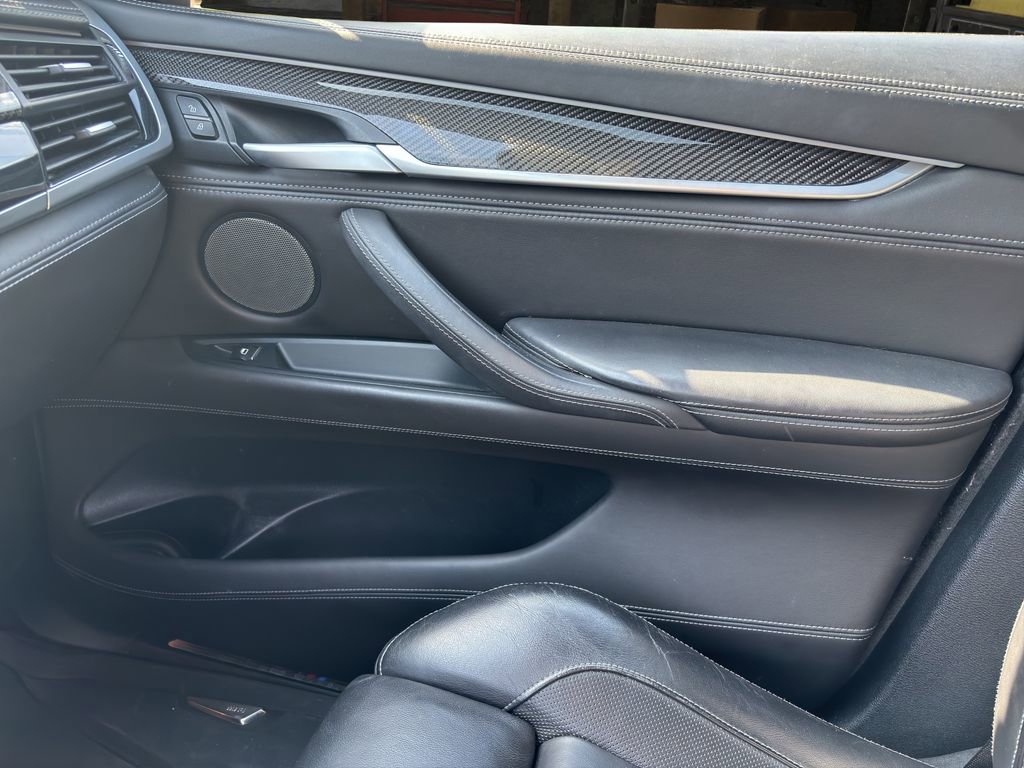 Used 2017 BMW X6 M image 11