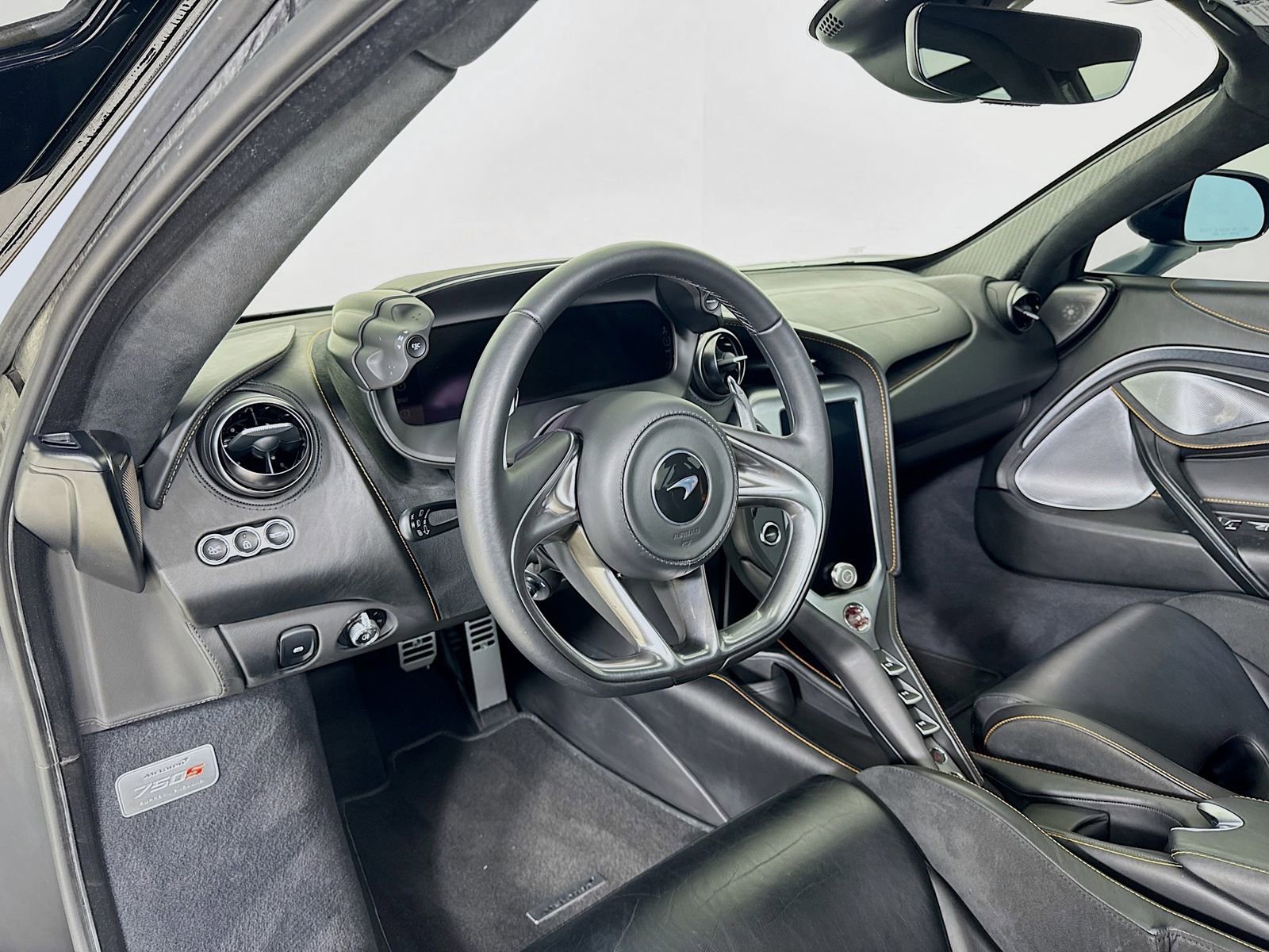 Used 2024 McLaren 750S image 10