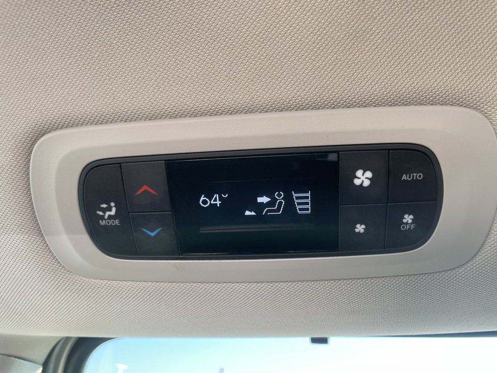 Used 2024 Chrysler Pacifica Touring-L image 55