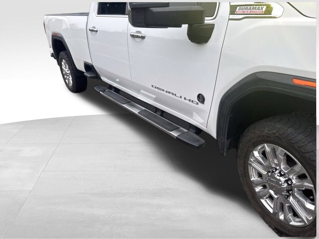 Used 2022 GMC Sierra 3500 Denali AWD/4WD image 2