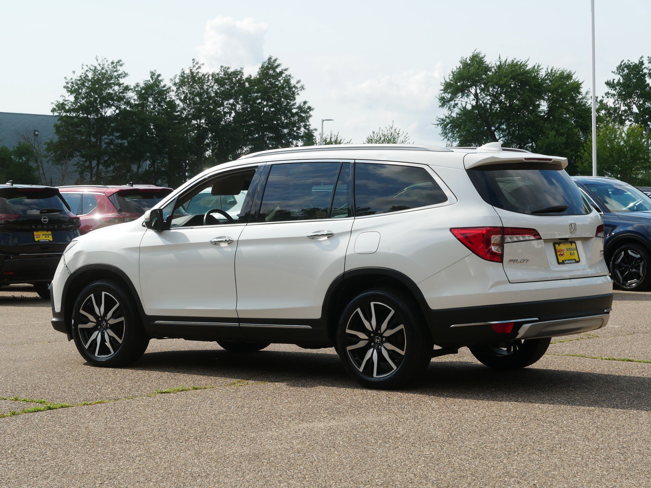Used 2021 Honda Pilot Touring image 5