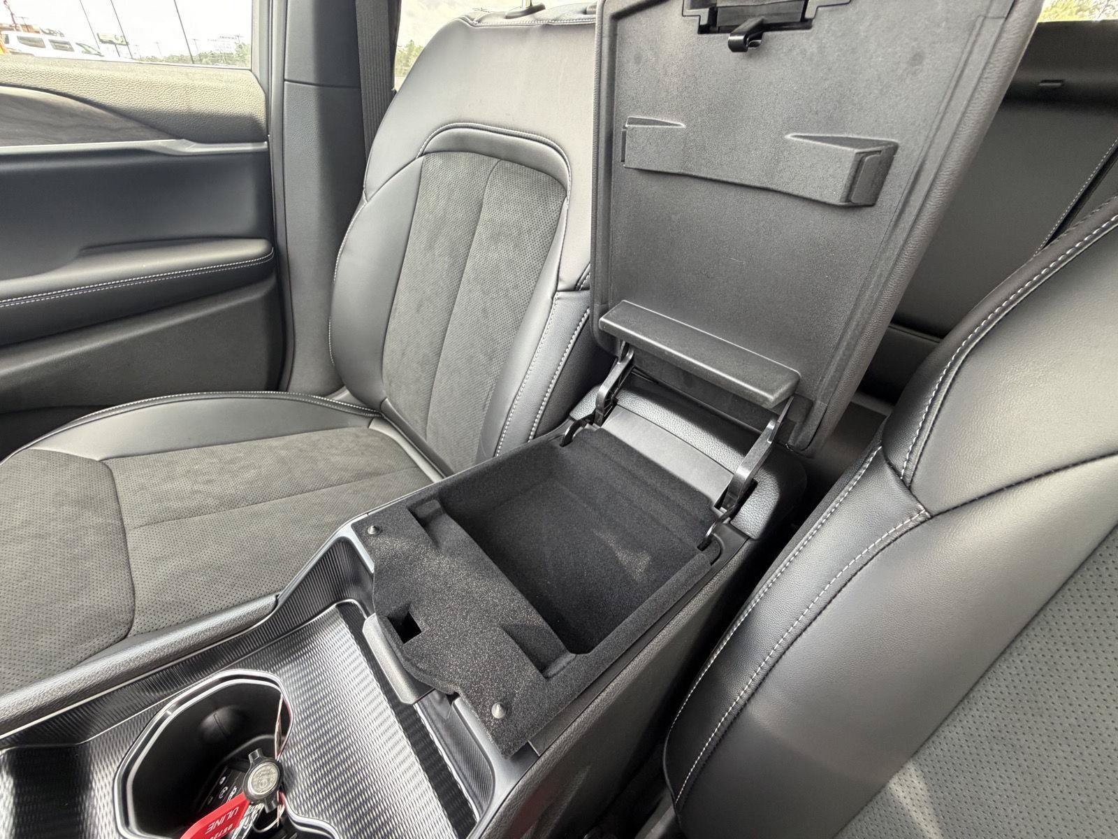 New 2026 Jeep Grand Cherokee Altitude RWD image 15