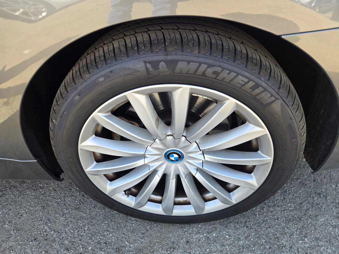 Used 2018 BMW 740e xDrive w/ Executive Package AWD/4WD image 32