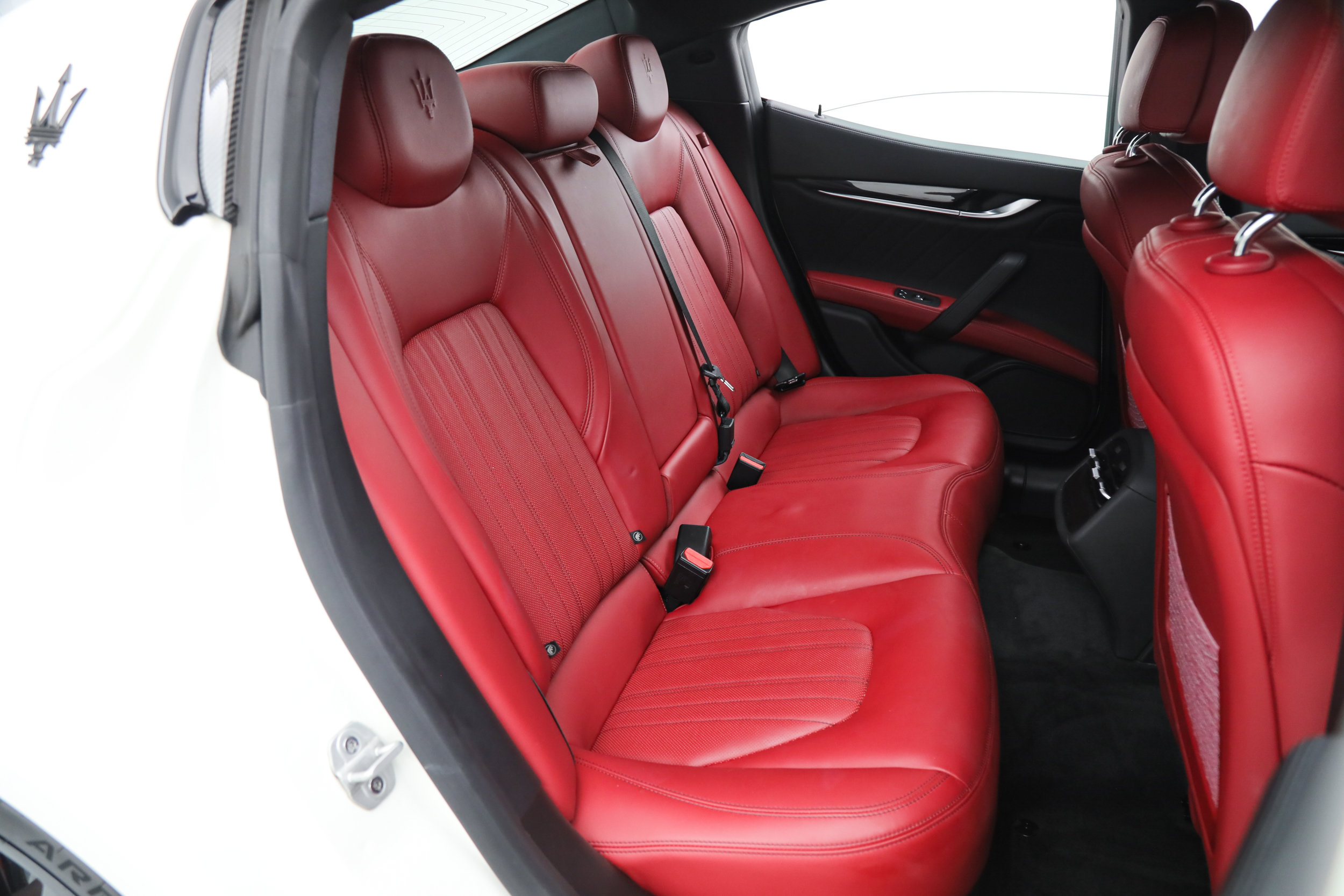 Certified 2023 Maserati Ghibli Modena RWD image 13