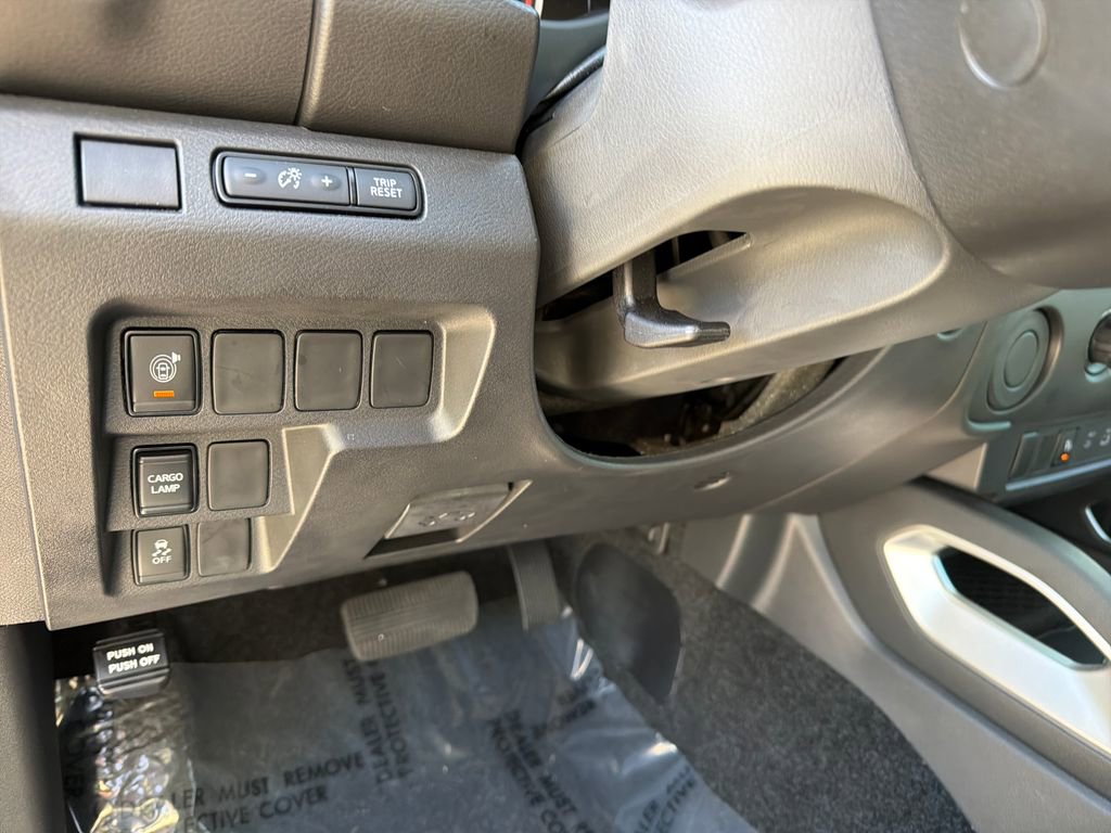 Used 2025 Nissan Frontier SV RWD image 16