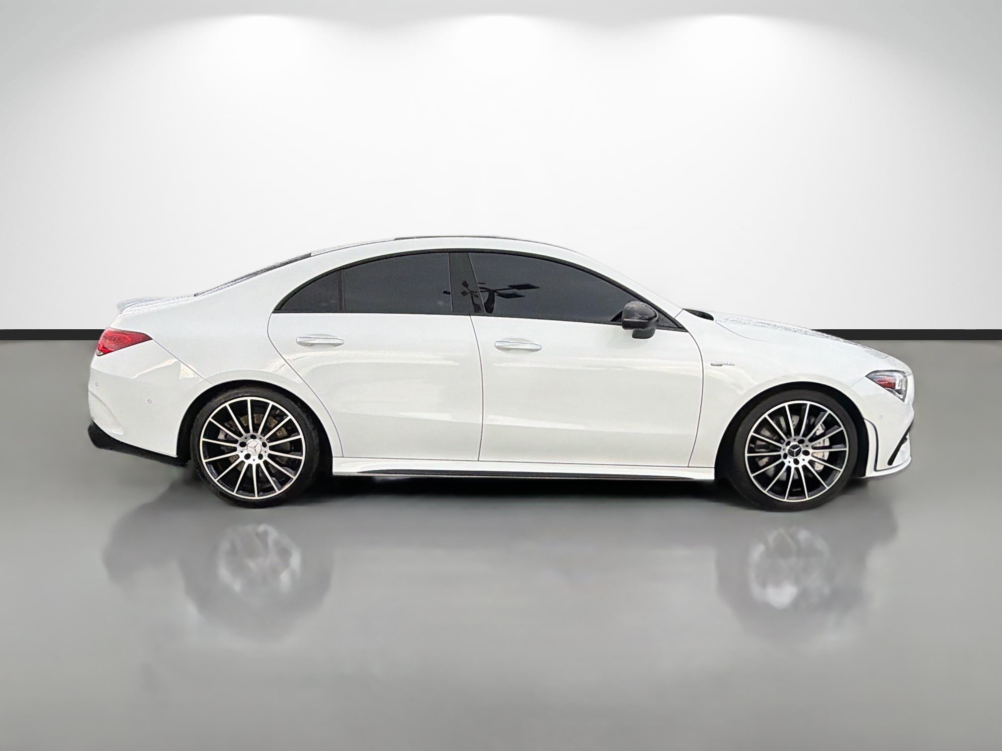 Used 2021 Mercedes-Benz CLA 35 AMG 4MATIC image 2