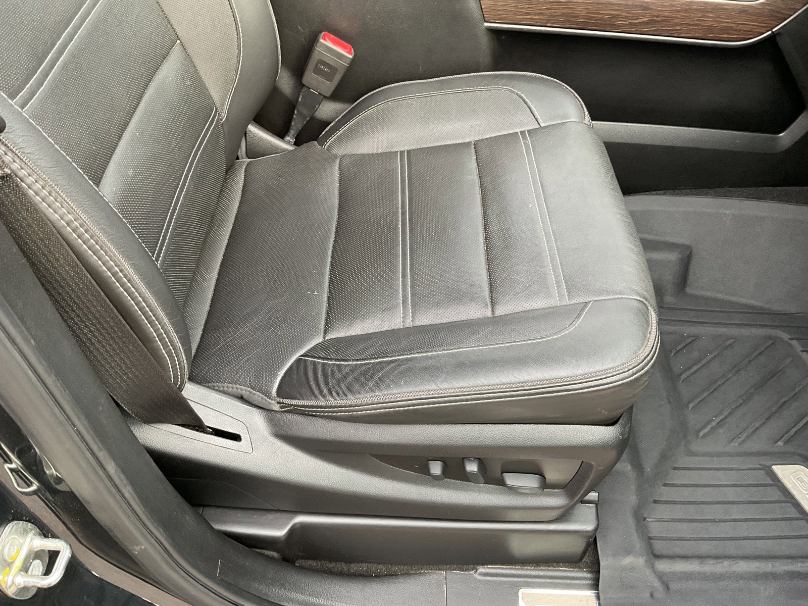 Used 2018 GMC Sierra 3500 Denali w/ Duramax Plus Package AWD/4WD image 24