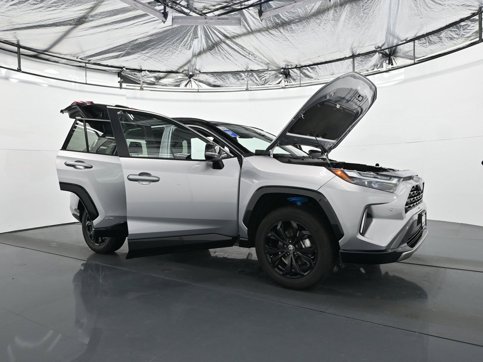Used 2024 Toyota RAV4 XSE w/ Advanced Technology Package AWD/4WD image 45