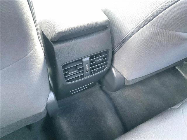 Used 2023 Toyota Corolla Cross SE image 21