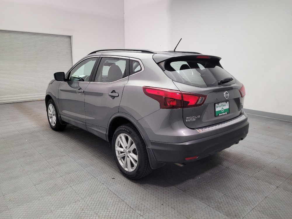 Used 2018 Nissan Rogue Sport SV FWD image 5