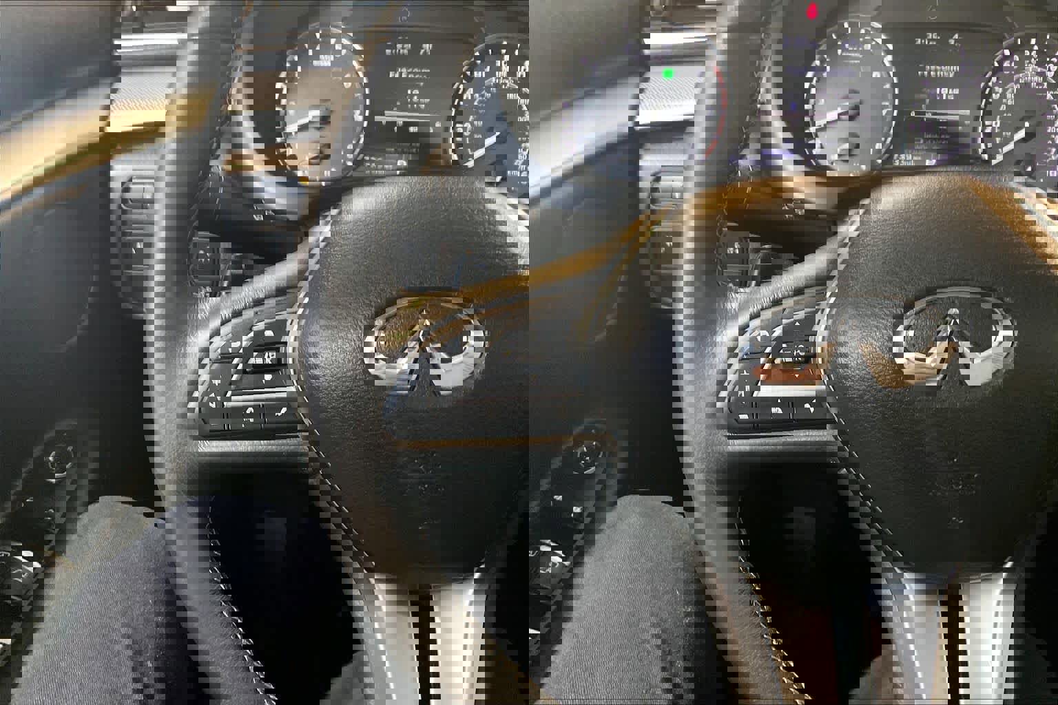 Used 2020 INFINITI QX50 Luxe w/ Navigation Package image 19